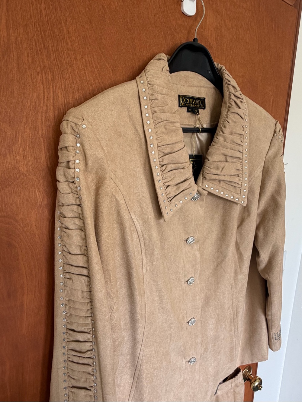 Donnavinci Women's Tan faux Suede Ruffle-Trim Jacket and Skirt